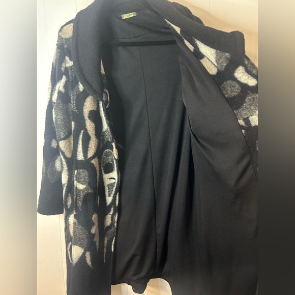 Dolcezza, size Small, Wool long sleeve, long fitted cardigan. Button up, pockets - Picture 6 of 9